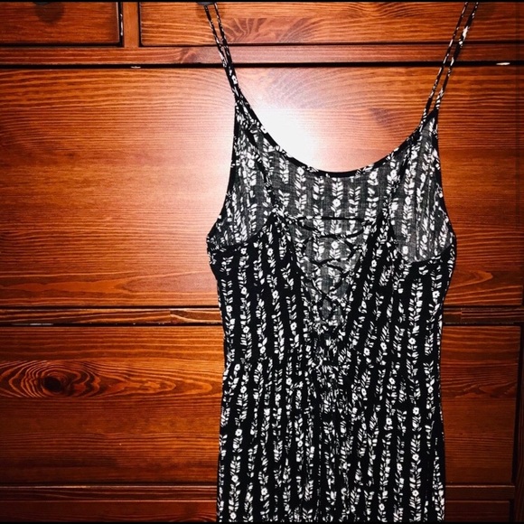 Dresses & Skirts - B&W Corset-back sun dress